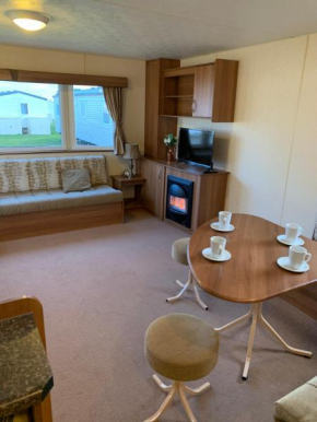 Cosy Private Caravan Romney Sands Holiday Park